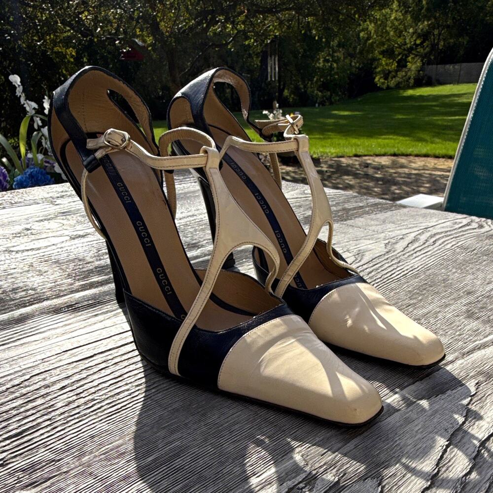 Gucci Two-Tone Leather T-Strap Square Toe Pumps Black/Ivory Women's US 9B COA